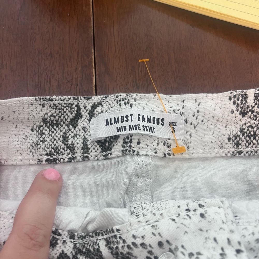 Almost Famous Black and White Snake Print Mini Skirt - Picture 3 of 4